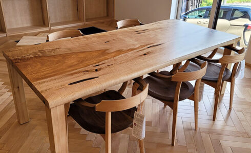 栃一枚板テーブル