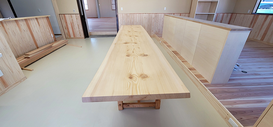 モミノキ会議テーブル