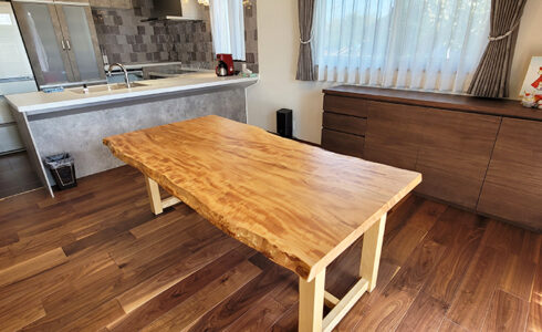 栃一枚板テーブル