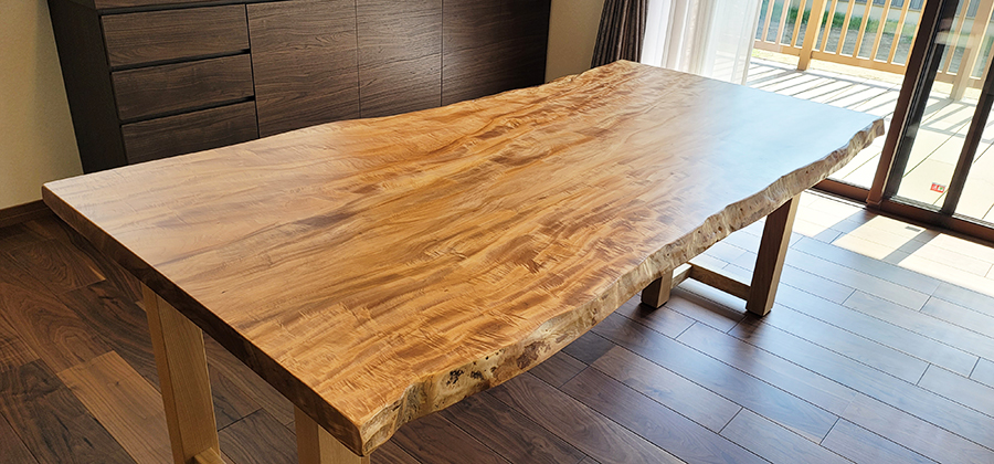 栃一枚板ダイニングテーブル