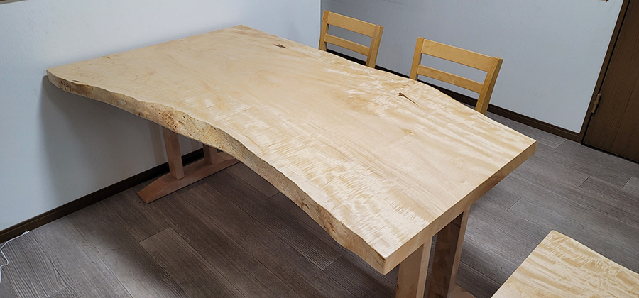 栃一枚板ダイニングテーブル