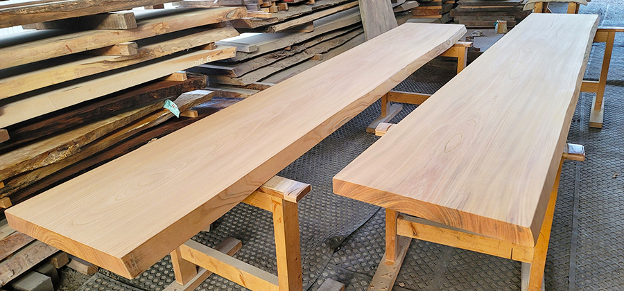 ケヤキ一枚板加工