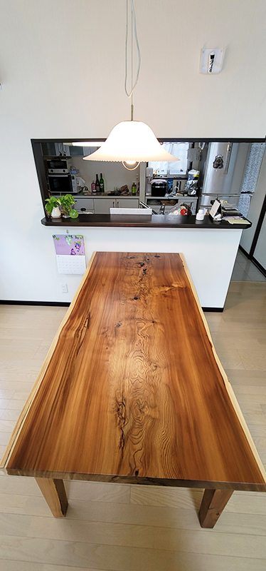 無垢一枚板ダイニングテーブル