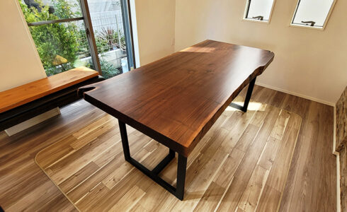 ブラックウォルナット一枚板ダイニングテーブル
