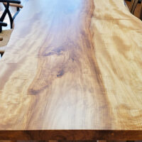 栃一枚板の木目