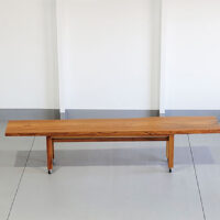 無垢のテーブル