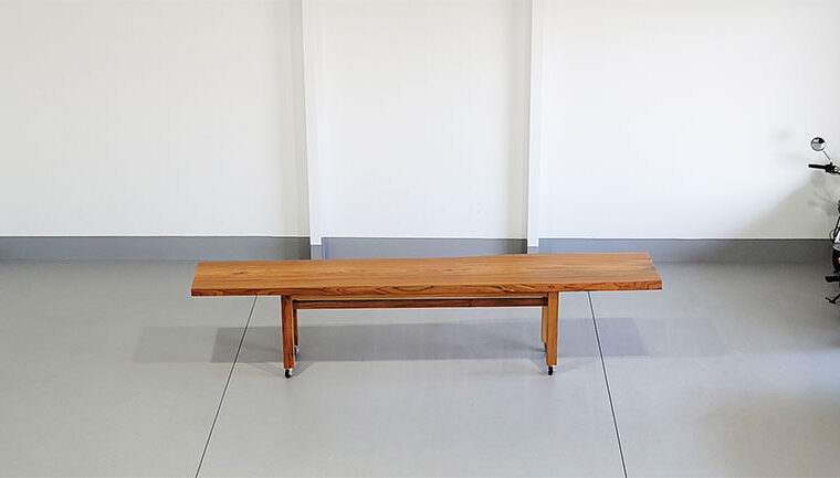 無垢のテーブル