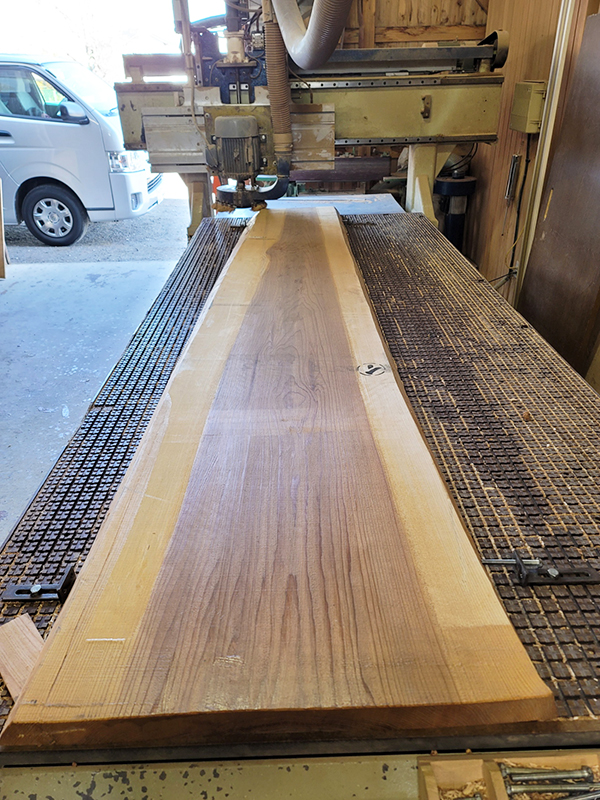 無垢一枚板平面出し