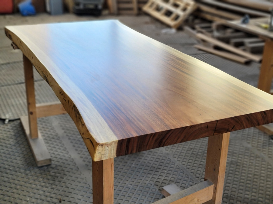 モンキーポット一枚板テーブル