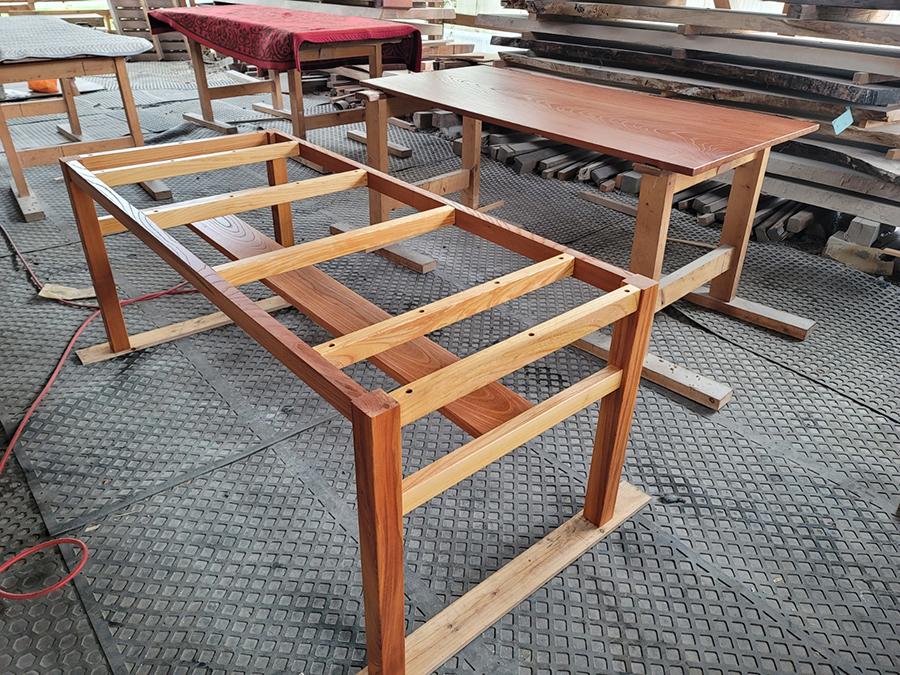 ケヤキ一枚板ダイニングテーブル