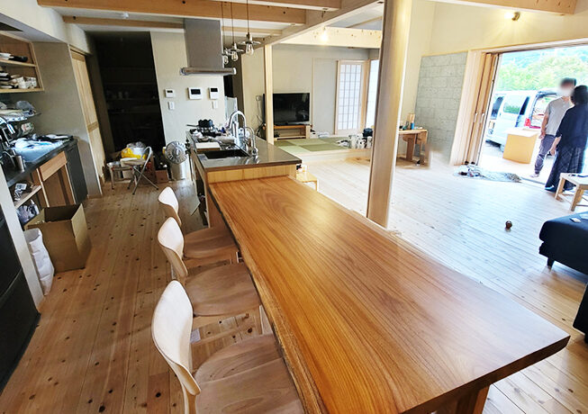 無垢一枚板ダイニングテーブル