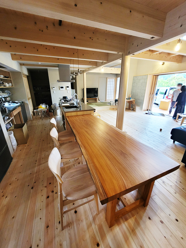 無垢一枚板ダイニングテーブル