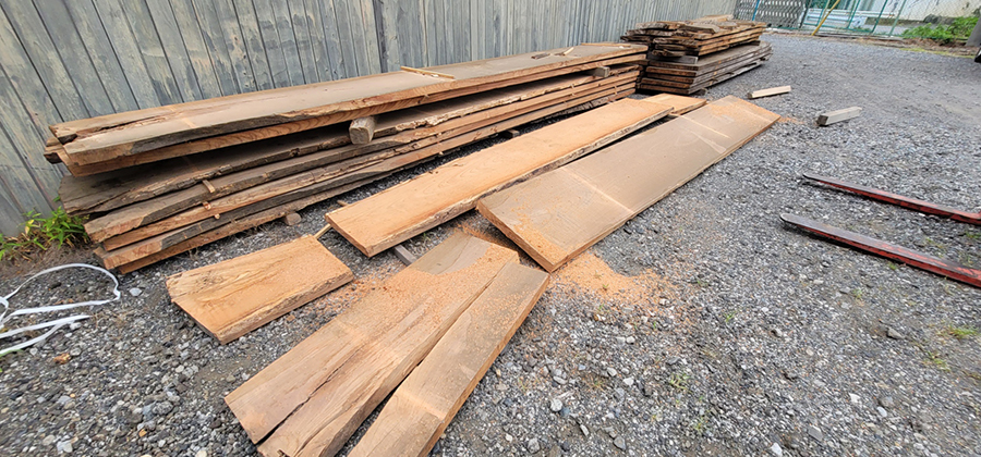 ケヤキ一枚板の整理