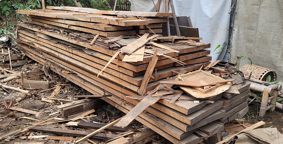 保管されていたケヤキ材