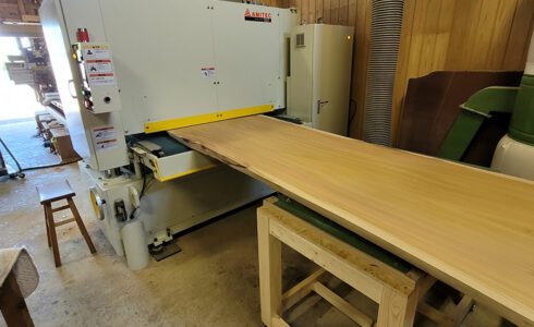 一枚板テーブル磨き