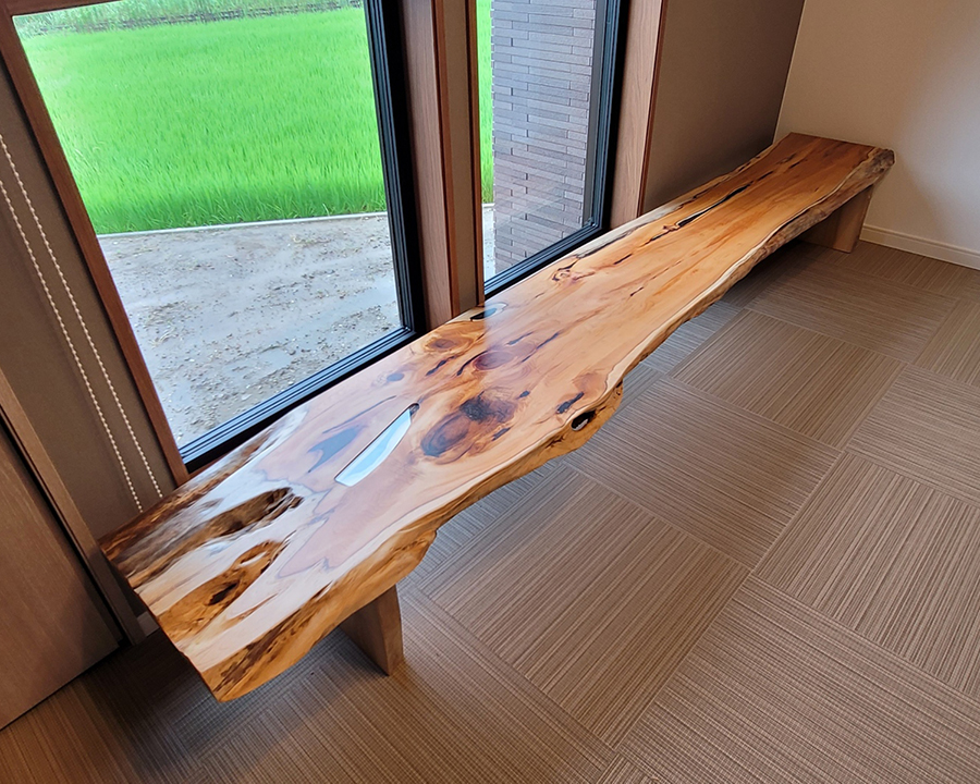 和室の一枚板テーブル