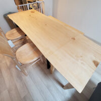 栃の木一枚板テーブル