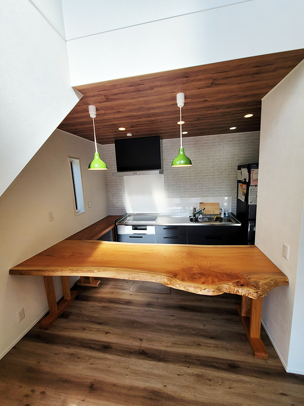 一枚板キッチンカウンター