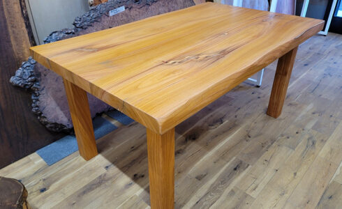 ケヤキ一枚板テーブル