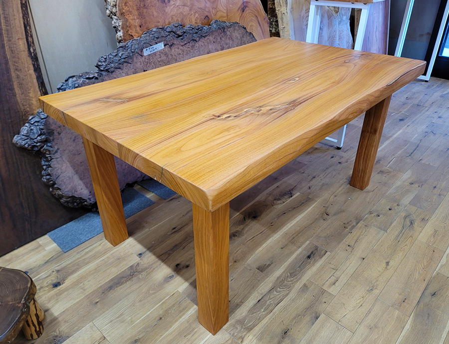 ケヤキ一枚板テーブル