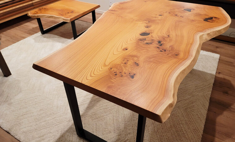 ケヤキ一枚板テーブル