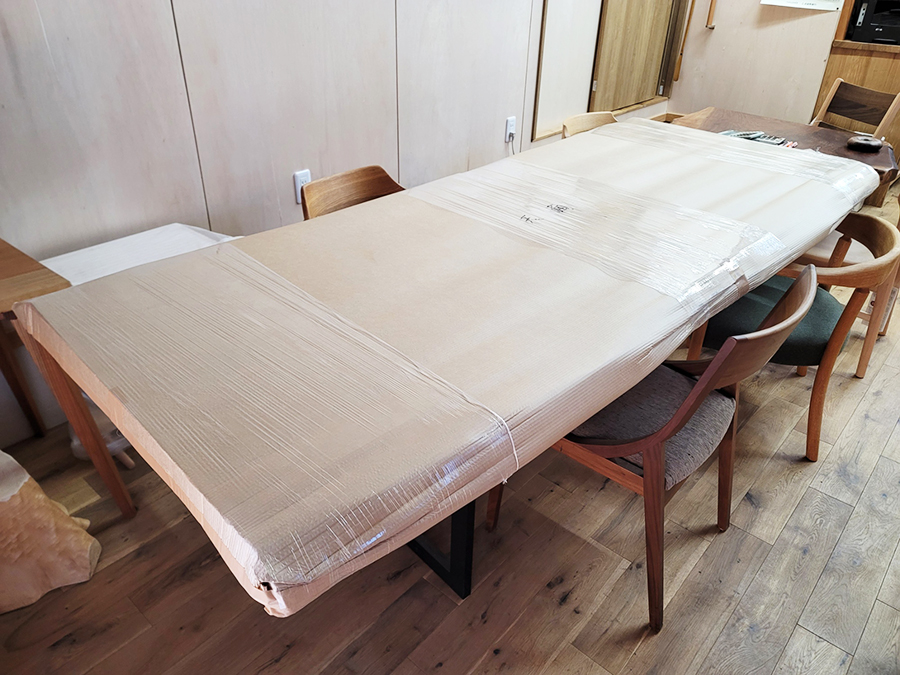 梱包済みの一枚板