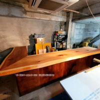 一枚板バーカウンター製作