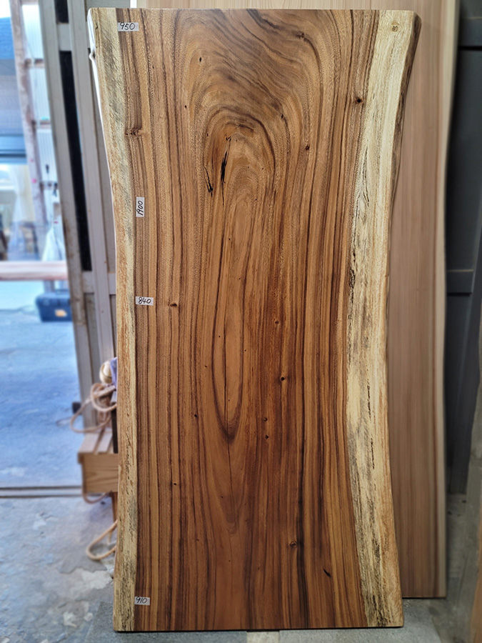 モンキーポット一枚板ダイニングテーブル