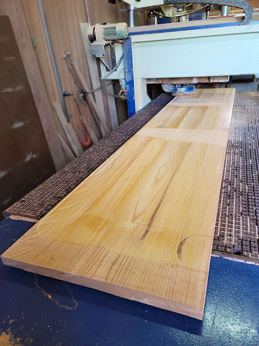 一枚板平面出し加工