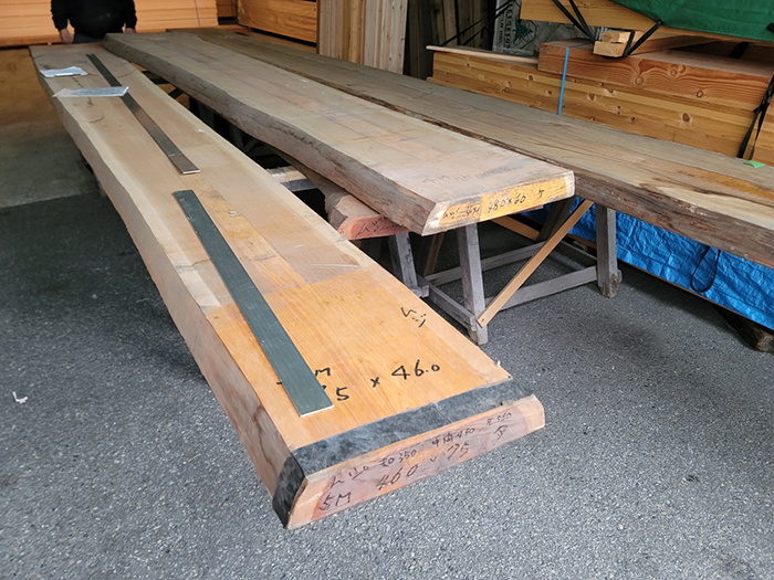 ヒノキ一枚板カウンター