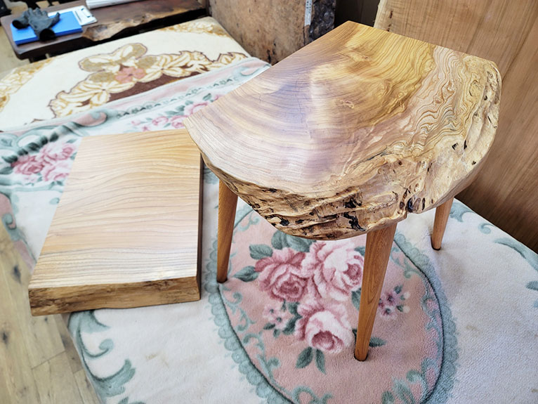 ケヤキコーヒーテーブル