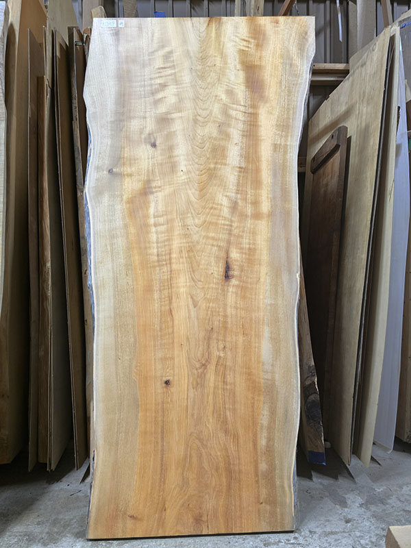 タブ一枚板縮杢全体