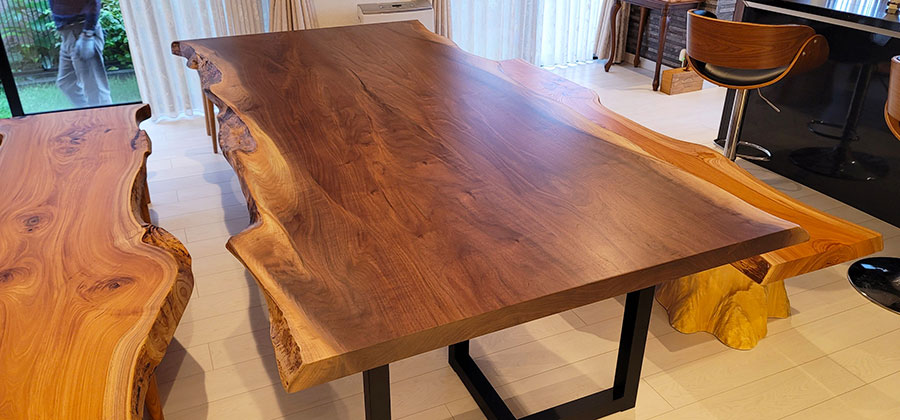 ブラックウォルナット一枚板テーブル